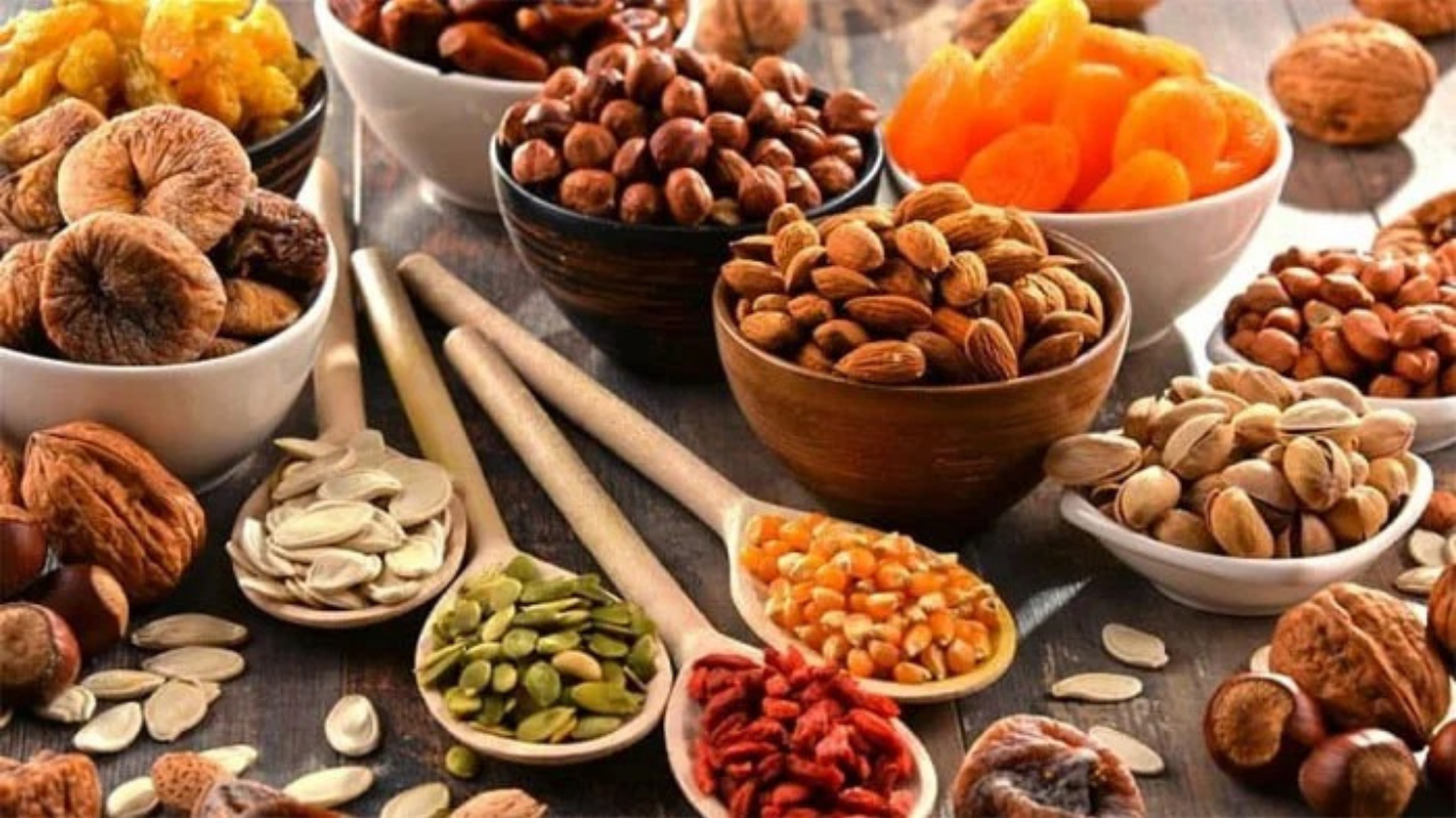 भिगोकर सुबह खाली पेट खाएं ये Dry Fruits, वजन होगा कम, कमजोर शरीर में आएगी जान..