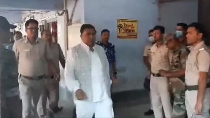 संदेशखाली हिंसा: Shahjahan Sheikh को अरेस्ट करने के बाद पुलिस ने कोर्ट में किया पेश..