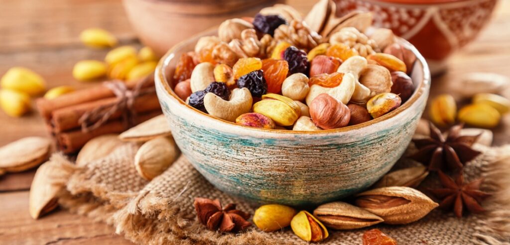 भिगोकर सुबह खाली पेट खाएं ये Dry Fruits, वजन होगा कम, कमजोर शरीर में आएगी जान..