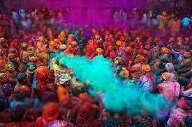 मथुरा ब्रज में चढ़ने लगा Holi का रंग, पारंपरिक होली का किया गया आयोजन...... 