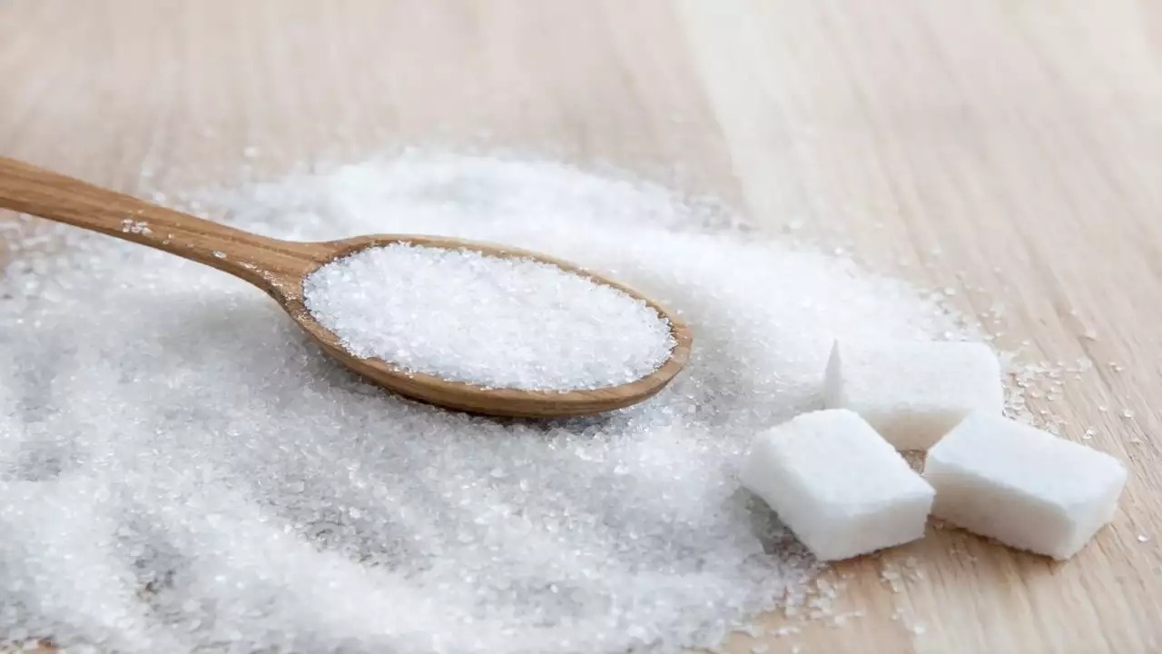 क्या आपको पता है कि Sugar होती है सेहत की दुश्मन, डायबिटीज ही नहीं इन बीमारियों का भी बढ़ाती है जोखिम….