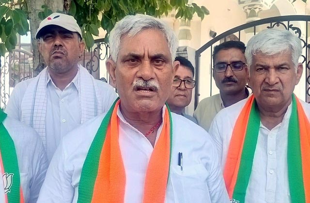 हरियाणा के विवादित BJP नेता Manish Grover ने मीडिया वालों को दिलवाई काट देने की धमकी; बहन-बेटियों को छेड़ने जैसी हरकत में मांग चुके माफी