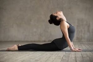 ये तीन Yogasana करने से मिलेगा कमर दर्द से राहत.....