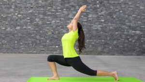 इन Yoga Asanas का अभ्यास भूख को कम करने के लिए करे, खुद पर कर पाएंगे नियंत्रण...