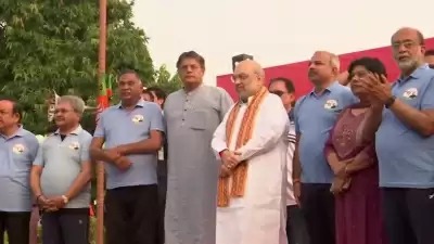 दिल्ली में Amit Shah ने ‘एकता दौड़’ को हरी झंडी दिखाई, बोले- पटेल को भुलाने का प्रयास किया