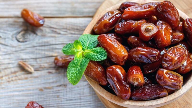 Dates खाने से सेहत को मिलते है ढरे सारे फायदे, जानिए खाने का तारीका…