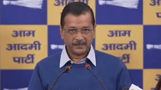 Arvind Kejriwal ने शुरु की वृद्धा पेंशन,  दिल्ली सरकार ने बुजुर्गो को दिया अनोखा तोहफा…