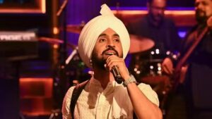 Diljit Dosanjh ने महिला फैन को माना अपना रब, स्टेज पर बुलाकर डेडिकेट किया गाना..