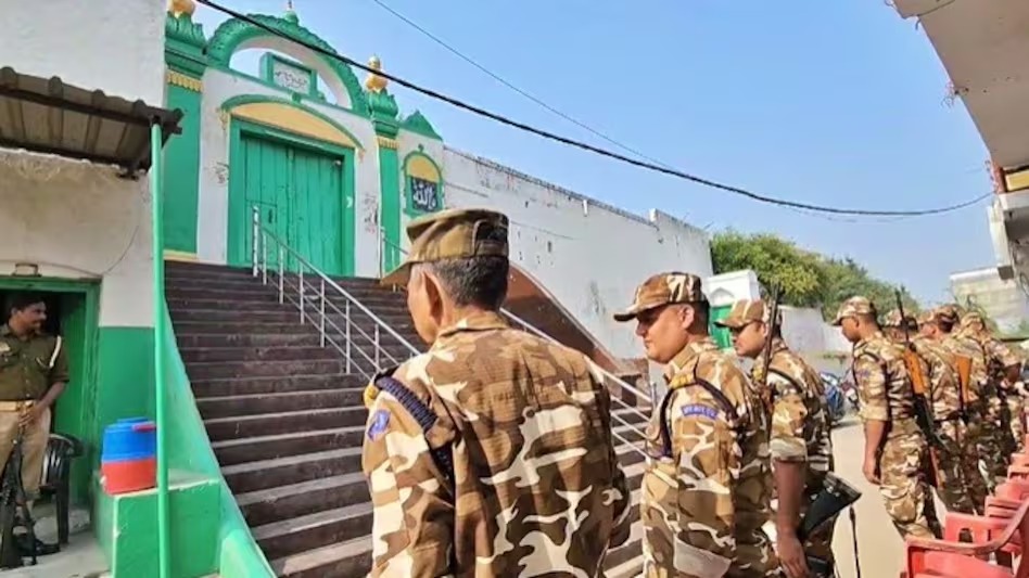 Sambhal Masjid पर पथराव और आगजनी में 25 से ज्यादा पुलिसकर्मी हुए घायल,