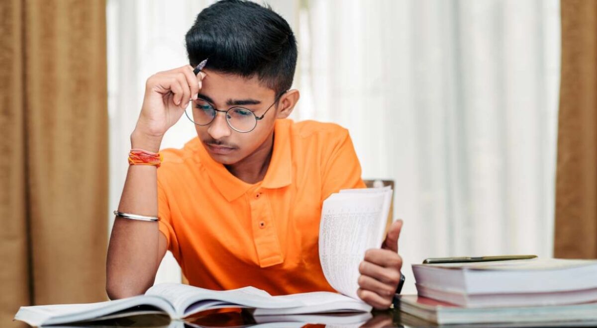 board exam से हो परेशान तो पढ़ाई को बनाए आसान, जाने ये टिप्स ....