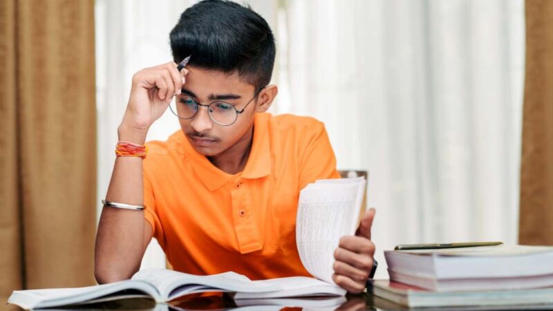 board exam से हो परेशान तो पढ़ाई को बनाए आसान, जाने ये टिप्स ….