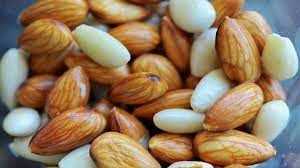 Almond के सेवन से मिलेंगे चौका देने वाले फायदे, इन बीमारियों से छुटकारा..