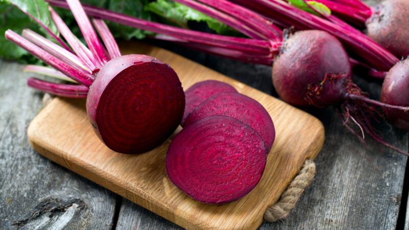 Beetroot सर्दियों में शरीर को देती है गर्माहट, इन चार तरीकों से डाइट में करें शामि‍ल…