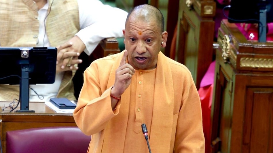 CM Yogi का बड़ा बयान, प्रियंका गांधी पर साधा निशाना, कही ये बड़ी बात...