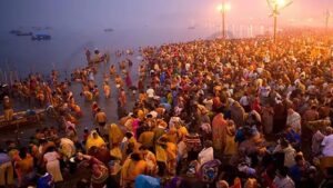 Varanasi में योगी के अफसरों को निर्देश, महाकुंभ में बनाए श्रद्धालुओं के लिए उचित व्यवस्था...