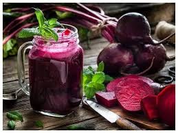 कच्चा Beetroot या इसका जूस? जानिए आपके शरीर के लिए क्या है ज्यादा फायदेमंद