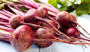 Beetroot का जूस पीने से सेहत को कई फायदे, लेकिन ज्यादा पीने से हो सकते ये नुकसान...