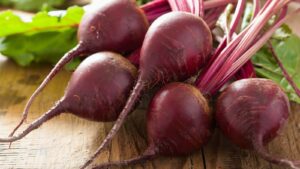 Beetroot का जूस पीने से सेहत को कई फायदे, लेकिन ज्यादा पीने से हो सकते ये नुकसान...