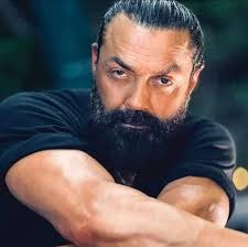 Bobby Deol की बॉडी हेवी और बल्की लुक देखकर आप भी करेंगे ताज्जुब