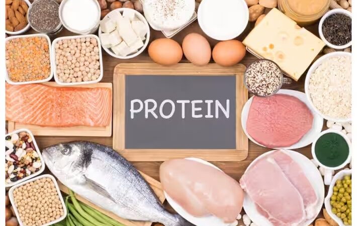 स्किन और बालों में दिखते हैं Protein की कमी के ये लक्षण,