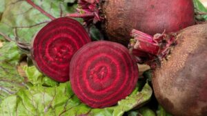 Beetroot खाने से होते है कई फायदे, लेकिन डायबिटीज की समस्या में ना करे सेवन...