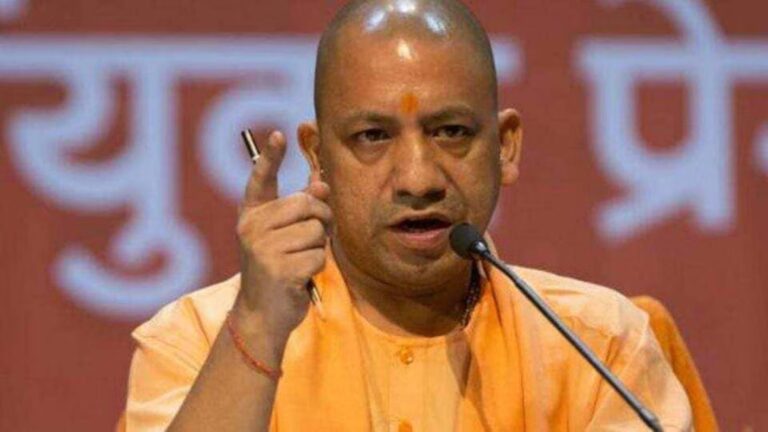 महाकुंभ को लेकर CM Yogi का बड़ा एक्शन, गलत खबर वायरल करने वालों पर होगी कार्यवाही...