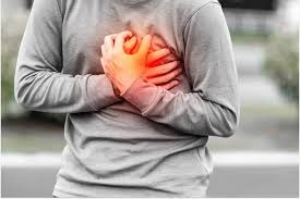 शरीर के बाईं ओर इन 5 हिस्सों में दर्द हो सकता है Heart Attack के संकेत,..