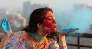 15 या 16 मार्च कब है Holi भाई दूज? तिलक के दौरान इन बातों का रखें ध्यान..