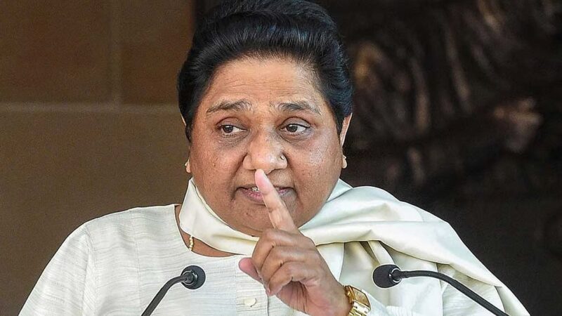 संभल सीईओ अनुज चौधरी के बहाने सरकार को Mayawati की नसीहत,अधिकारियो का इस तरह इस्तेमाल ठीक नहीं …